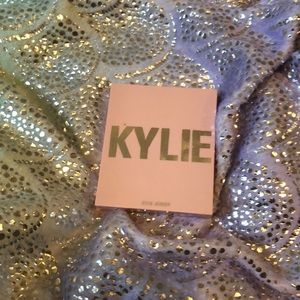 Kylie cosmetics bronzer